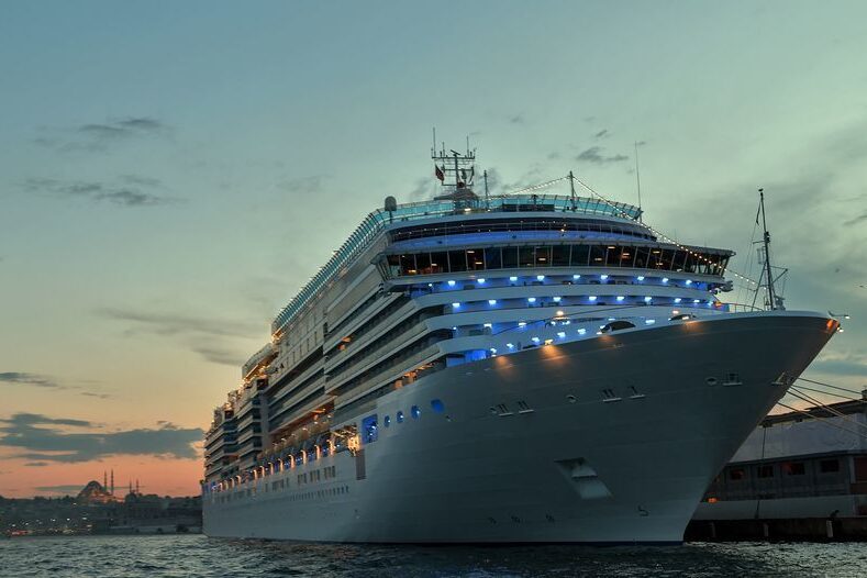 0615 editors note cruise ship istanbul dfkjfy