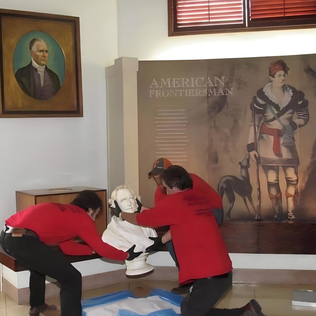 Elevating Art Logistics - Houstonia