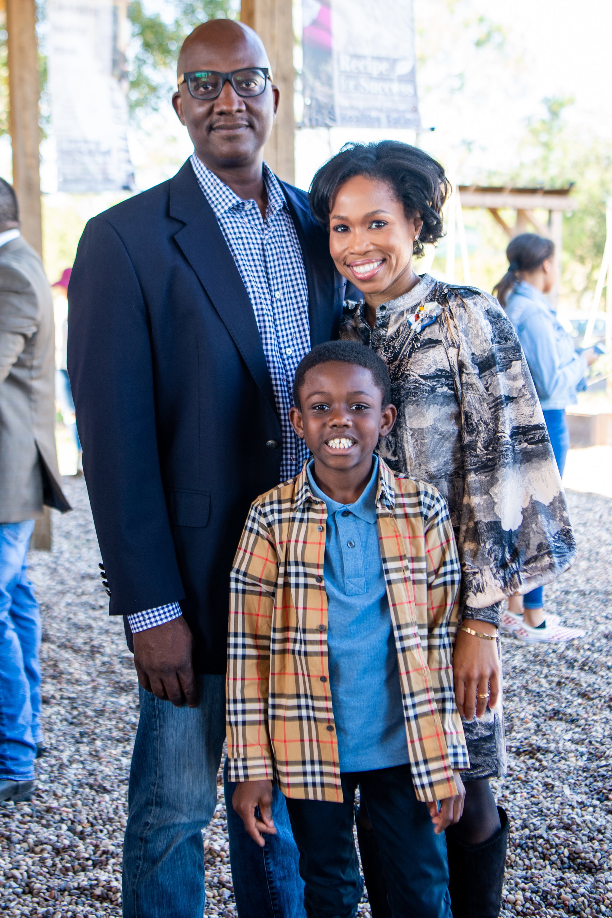Derrick and Roslyn Bazelle Mitchell with son Derrick Jr.