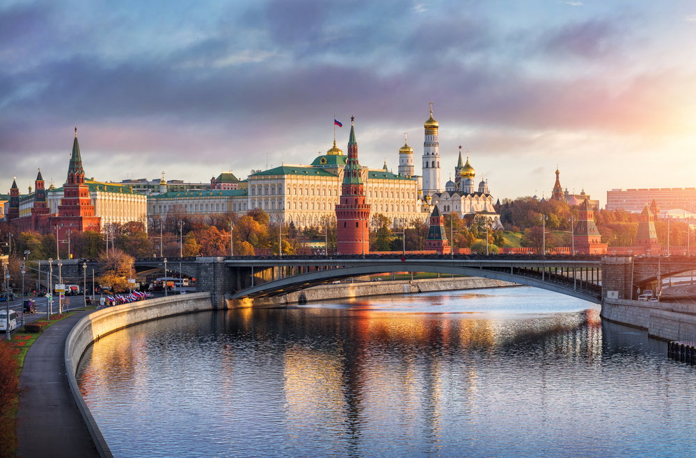 Yes, You Can Fly Round-Trip to Moscow for Under $500 Yes, You Can Fly Round-Trip to Moscow for Under $500